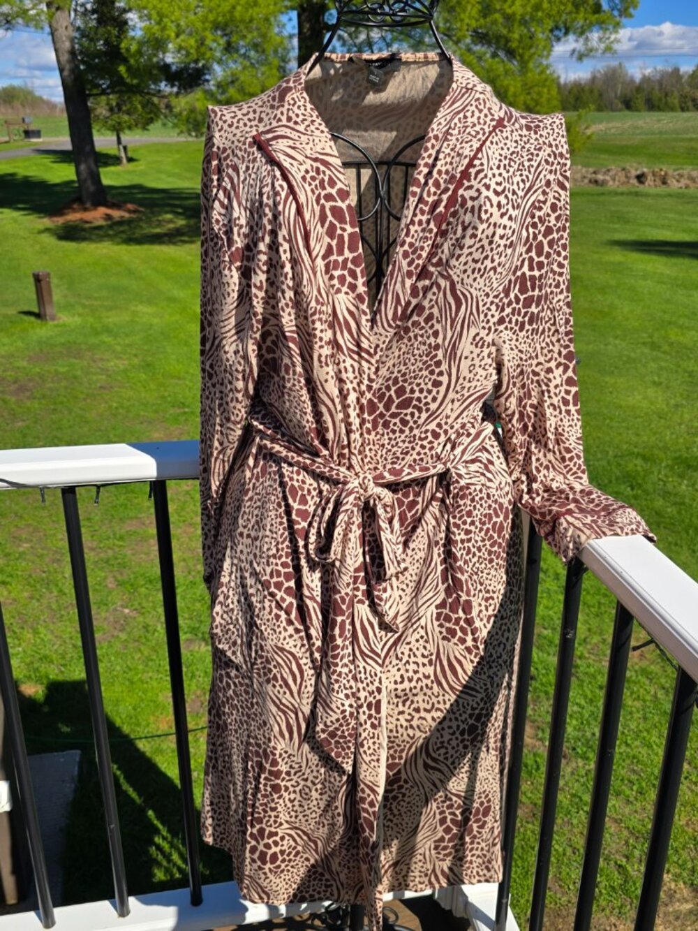 Ann Taylor Animal print robe, size L, VGUC
